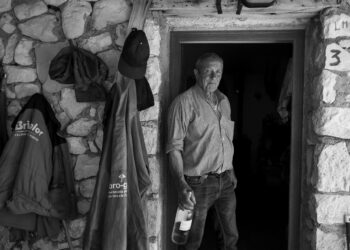 Attraverso la terra di confine